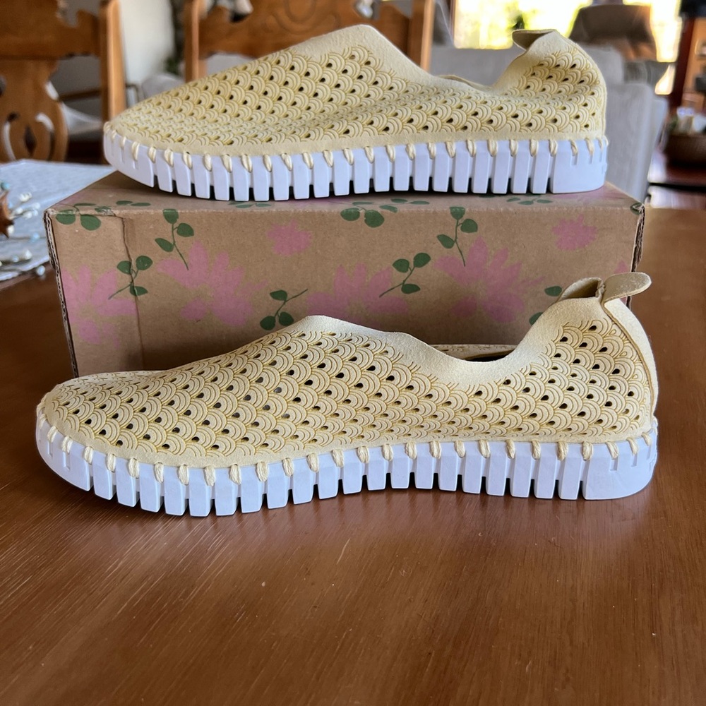 Ilse Jacobsen Cream Tulip Shoes